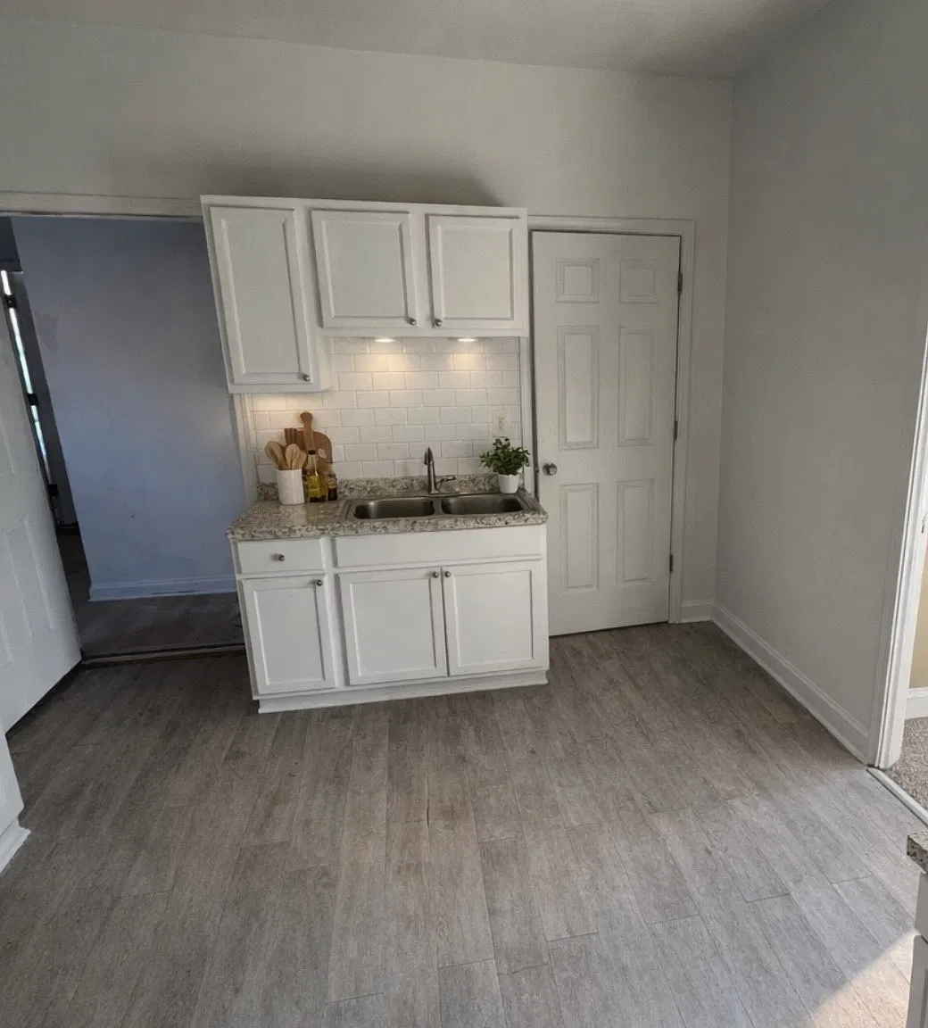 2 bed, 1100 sqft, $975 — Photo 3
