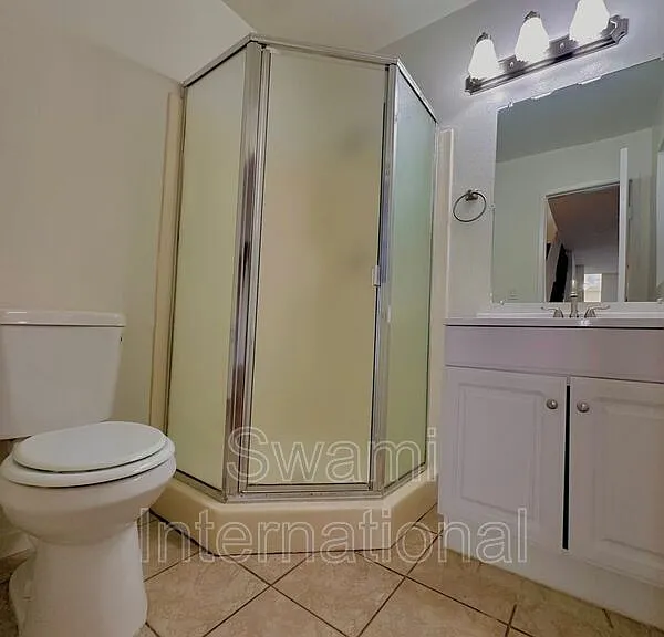 14530 Freeman Ave #4 — Photo 11