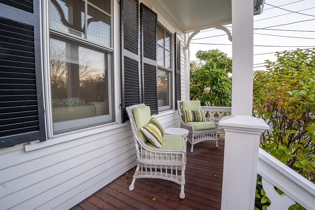 2 bed, 1.0 bath, 900 sqft, $3,200 — Photo 4