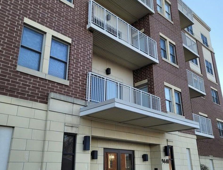 1st image of 9440 S 51st Ave APT 401
