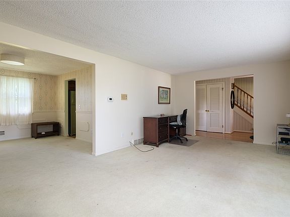 5th image of 227 Belvista Dr