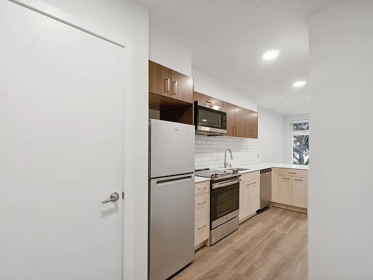 Plaid Apartments — Photo 6