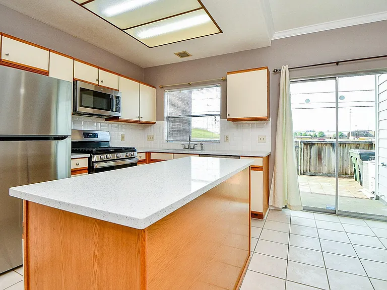 2930 Grants Lake Blvd #407 — Photo 6