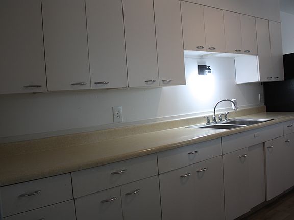 3rd image of 1318 Pershing Rd #1318