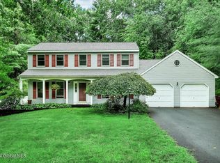 411 Danna Joelle Dr, Schenectady, NY 12303