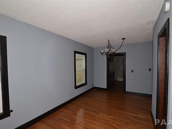 5th image of 932 E Euclid Ave
