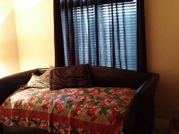 4th image of 1038 Maplewood Dr