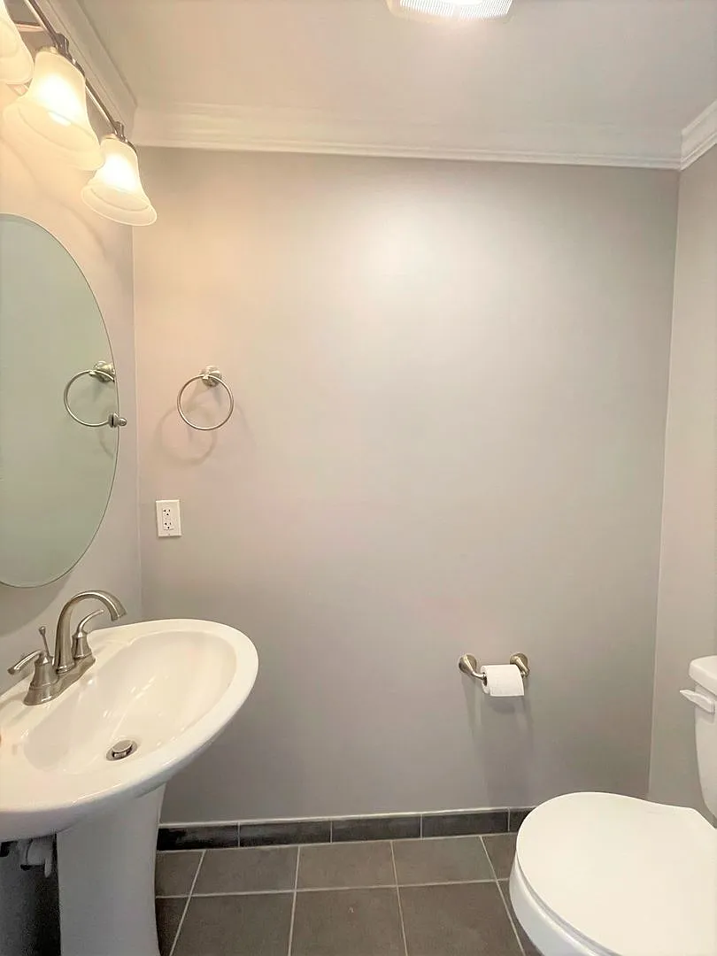 Maple Lane Duplex with 2 Master Suites! — Photo 4