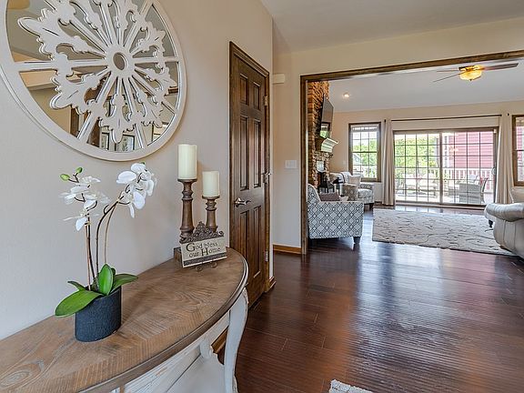 4th image of 103 S Harwich Cir