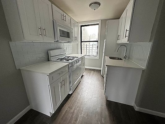1st image of 2337 Andrews Ave N #1A