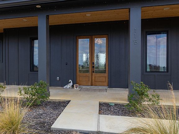 3rd image of 115 Country View Lane Rd