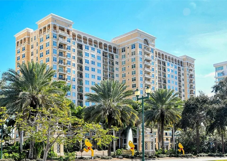 750 N Tamiami Trl #916
