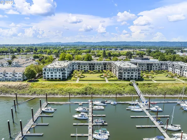 707 N Hayden Island Dr Unit 327, Portland, OR 97217