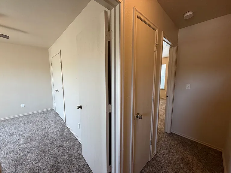 200 Chalmette Dr — Photo 19