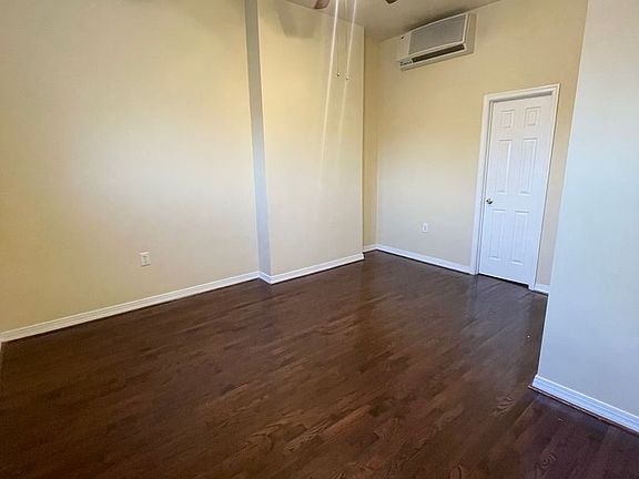 5th image of 712 Saint Paul St APT 10