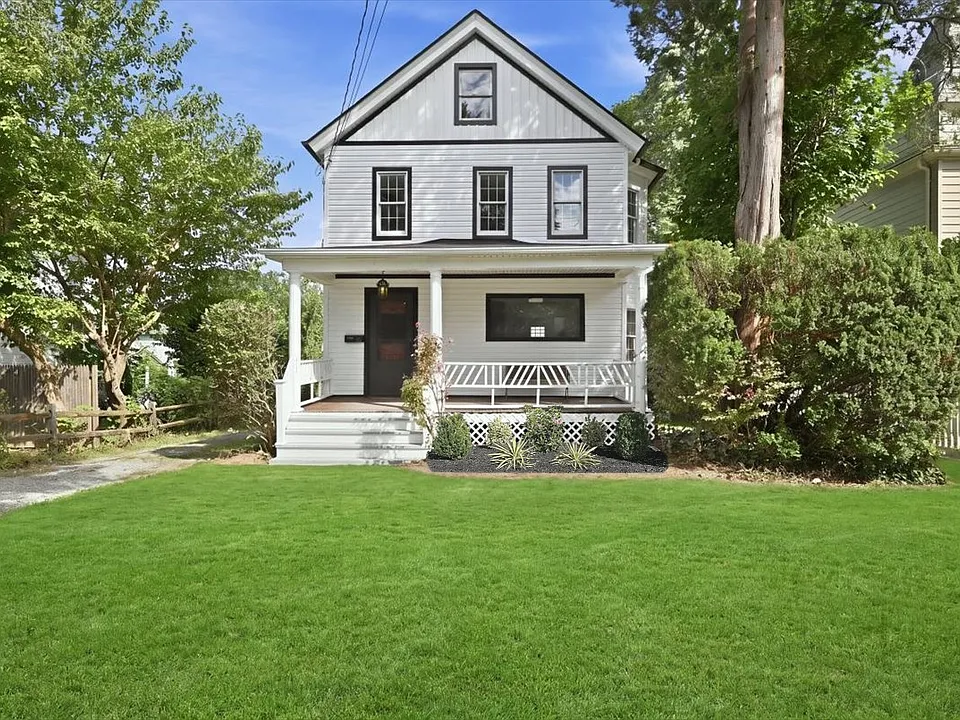 42 Chestnut St