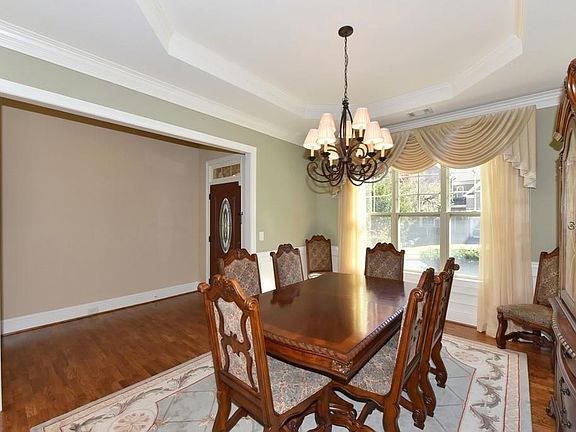 3rd image of 1619 Legrand Cir