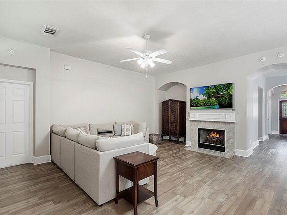 5th image of 13815 Brighton Park Dr