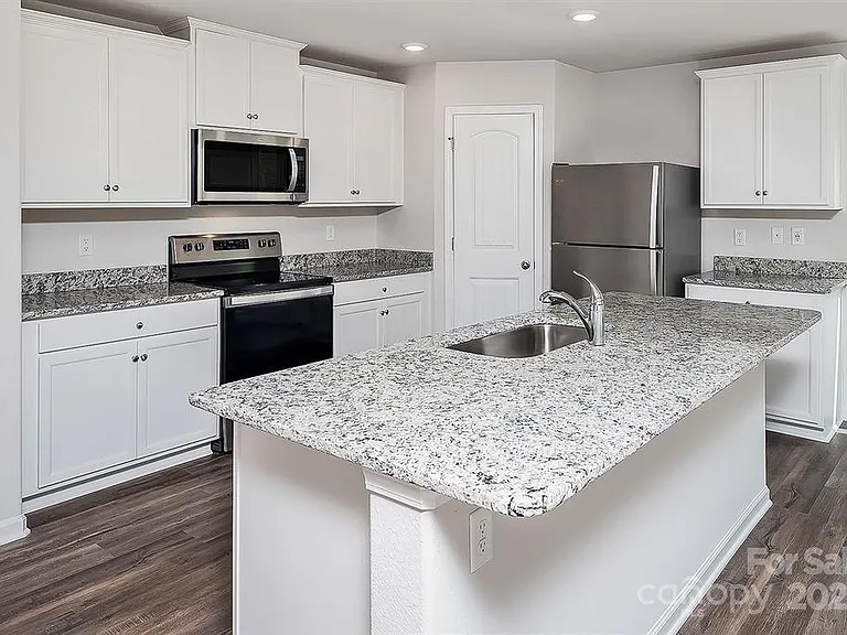 1216 Nia Rd — Photo 3