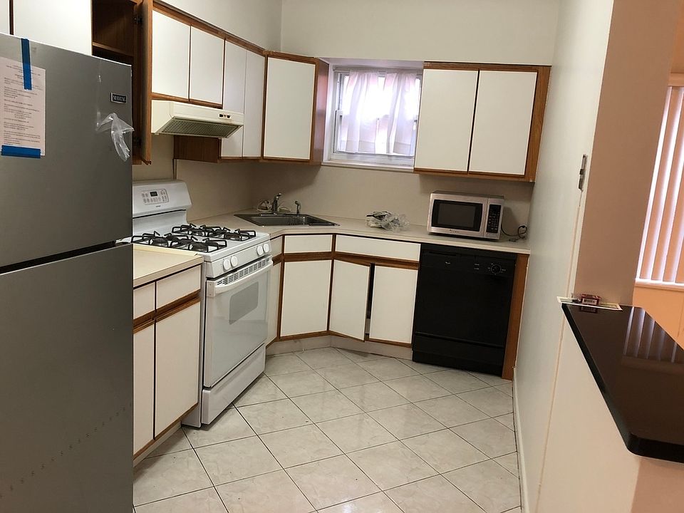 1st image of 21-33 36th St #2C