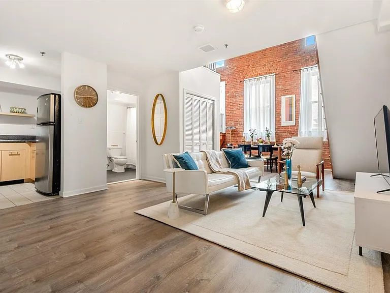 46 Irving St #2R — Photo 21