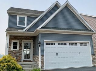 1382 Fieldstone Dr, Mount Joy, PA 17552