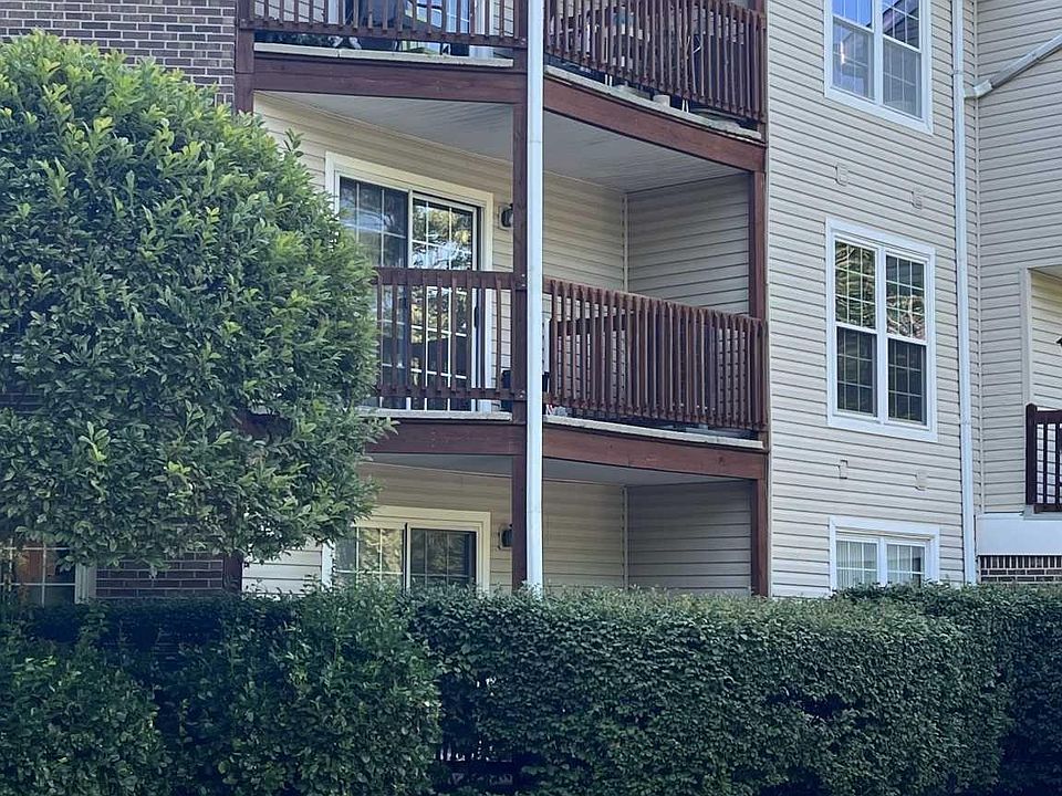 1st image of 953 Westgate Dr S