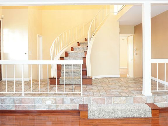 4th image of 4828 Liebel Ct