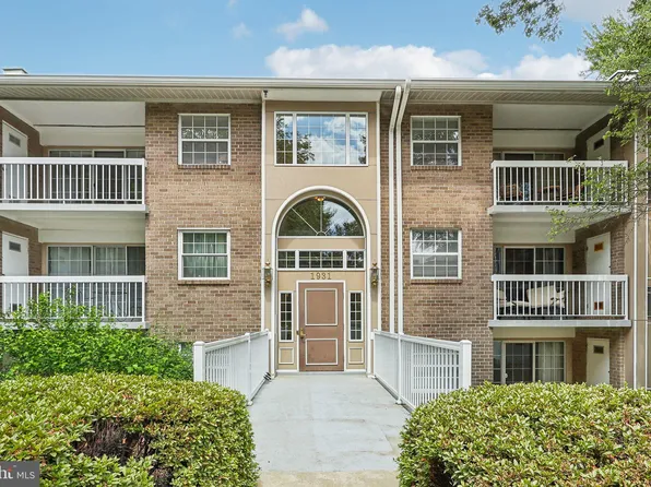 1931 Wilson Ln APT 301, Mc Lean, VA 22102