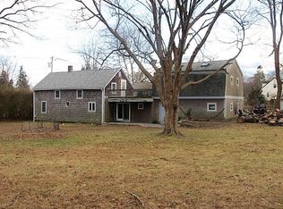 64 Uncle Sams Ln, South Kingstown, RI 02879