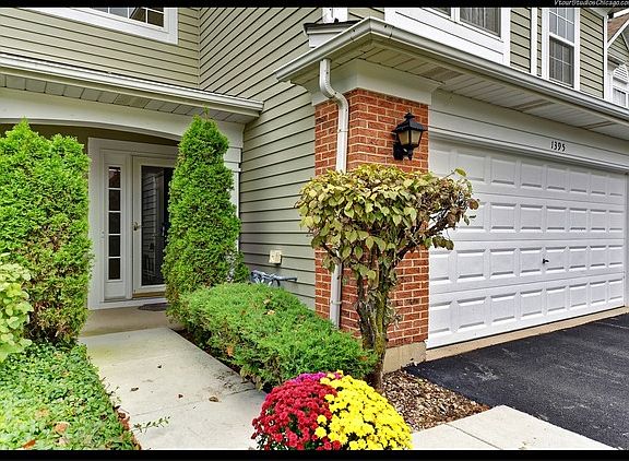 2nd image of 1395 E Baronet Ln #1395