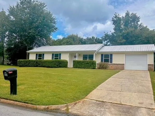 103 Arrowhead Dr, Dothan, AL 36301