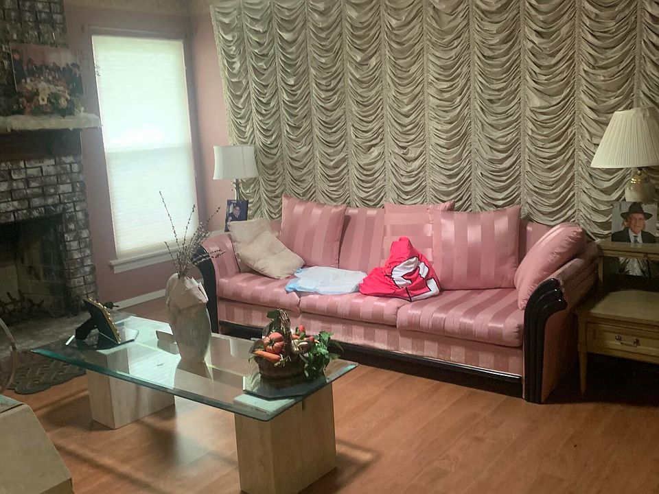 2nd image of 29B Carnation Dr