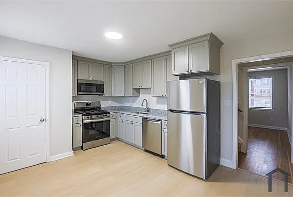7200 Conley St — Photo 7