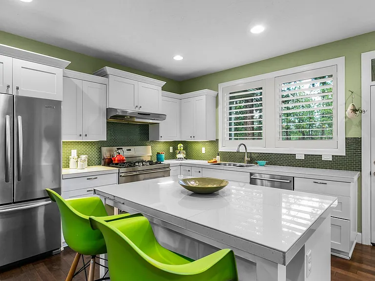19178 Park Commons Dr — Photo 16