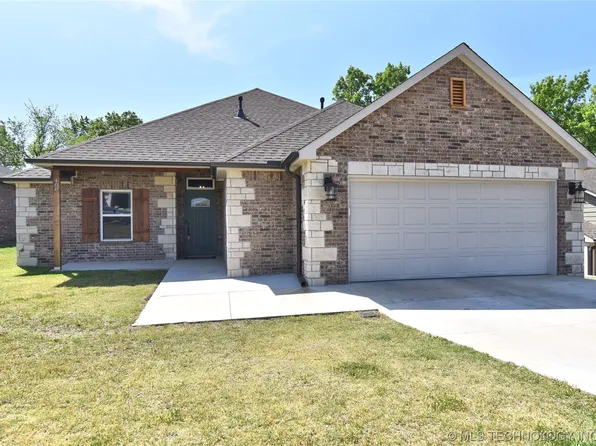 408 E 48th Ct, Sand Springs, OK 74063