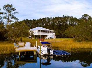 7805 Seafield Rd, Meggett, SC 29449