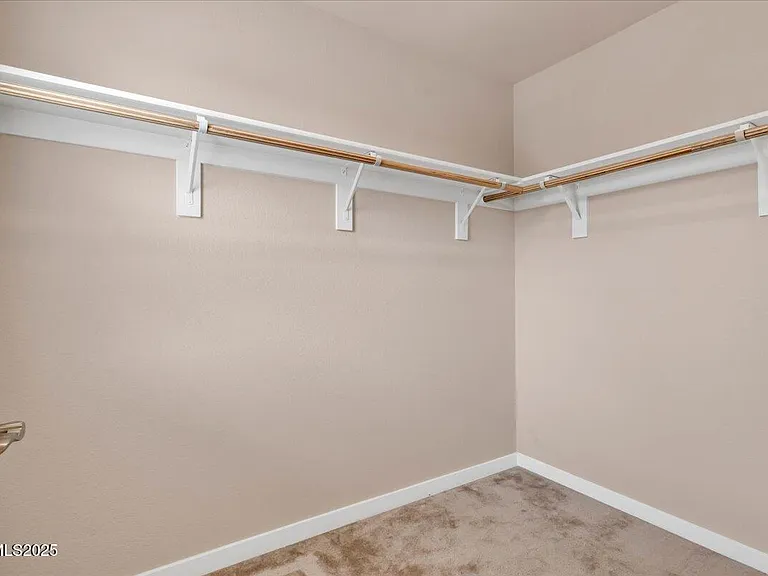 916 Garden Ct — Photo 22