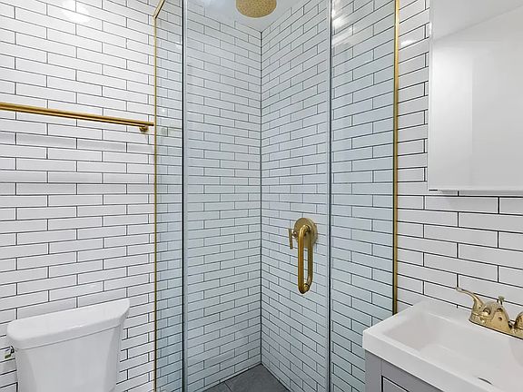 3rd image of 634 E 11th St APT 3