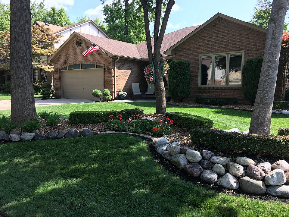 1st image of 40880 La Grange Dr