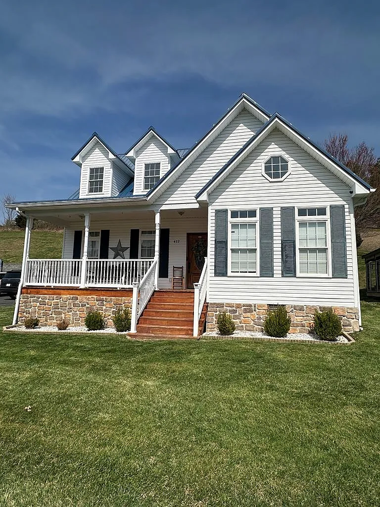 472-472 Evas Walk photo 1