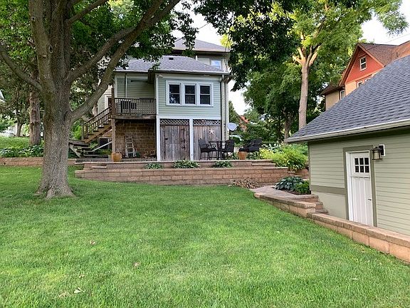 Large backyard off of alley.