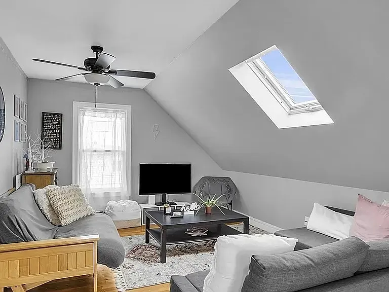2 bed, 935 sqft, $2,750 — Photo 3