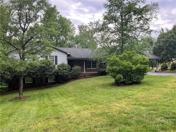 348 Maplewood Dr, Eden, NC 27288