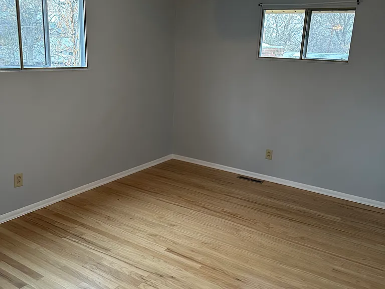 Upstairs bedroom 1