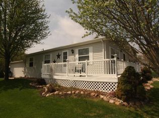 1316 Joy Loy Ln, Milford, IA 51351