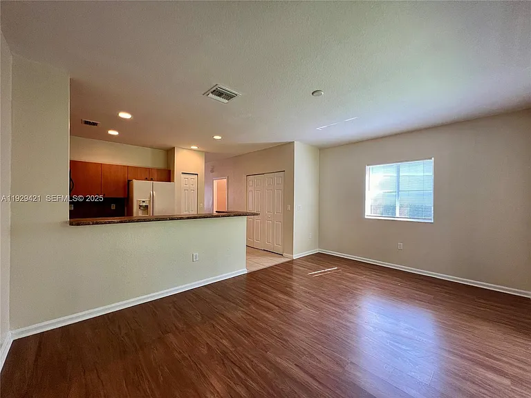 8208 SW 29th St #101 — Photo 7