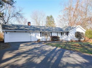 1061 North St, Suffield, CT 06078