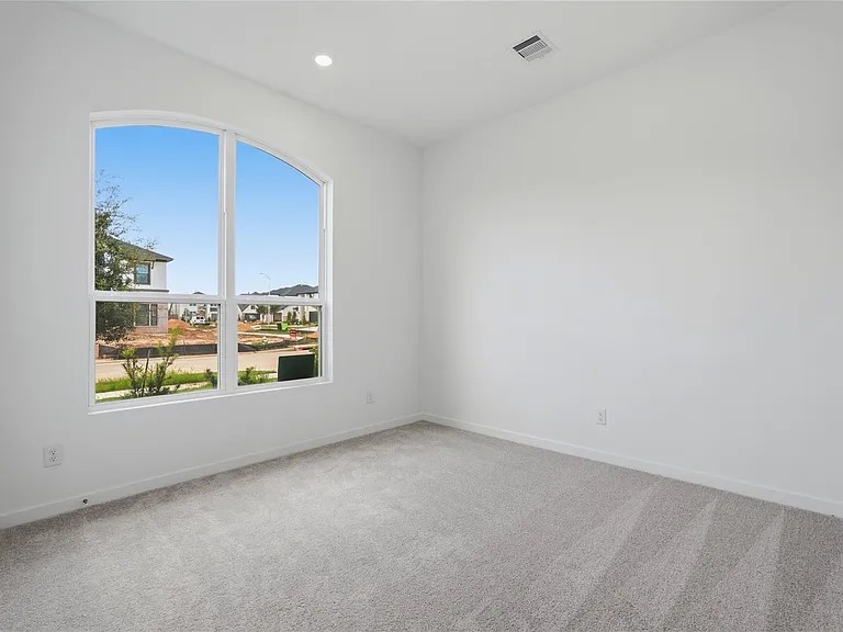 4530 Sunny Hazel Ln — Photo 2