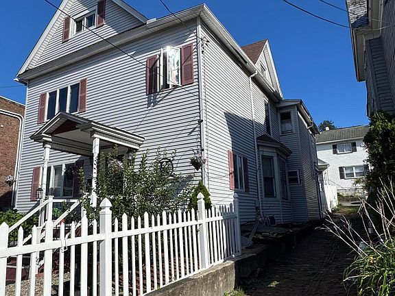 3rd image of 1105 Cedar Ave